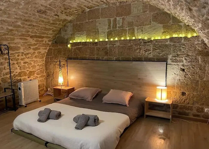 La + Belle Chambre Voutee Au Coeur De Montpellier
